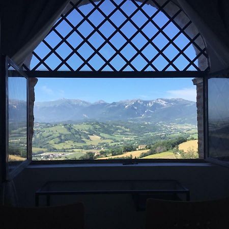 Est Locanda San Ginesio Luaran gambar